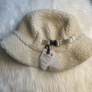 Lululemon Textured Fleece Bucket Hat L/XL NATI Natural Ivory Cream White NWT